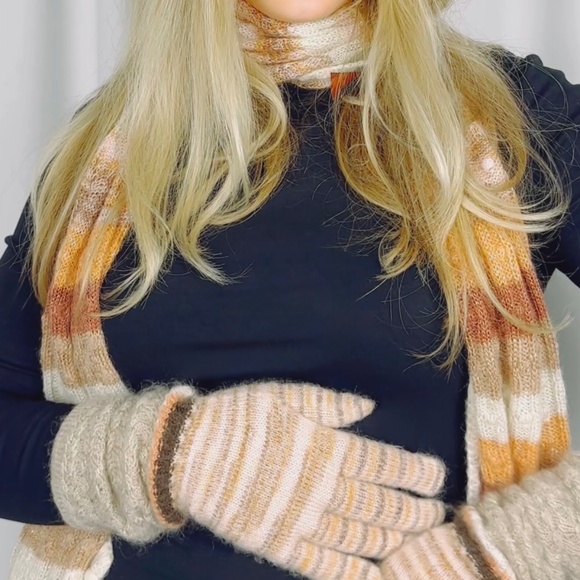 Vintage Missoni Foulard Scarf + Gloves Set with Sparkle Weave in Italian Mohair - Picture 7 of 13